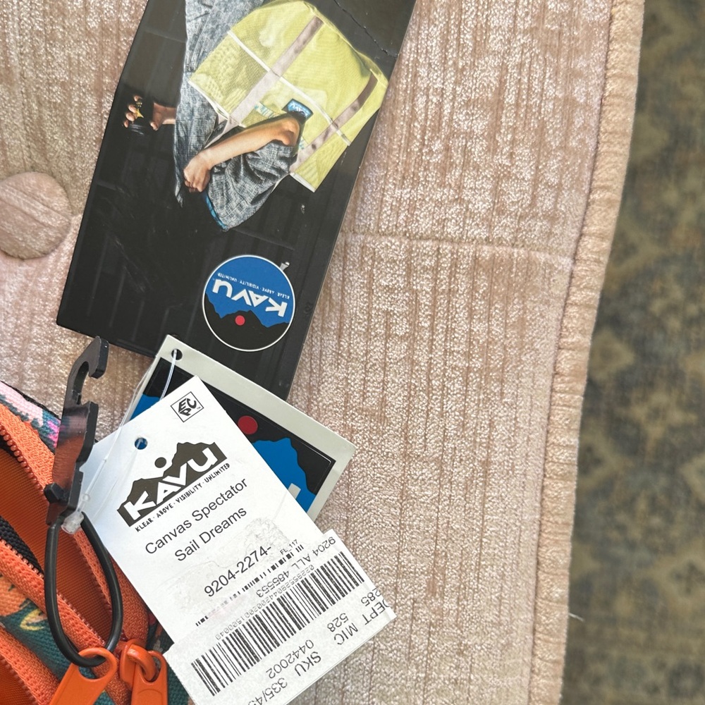 Kavu Multicolor Sling Bag with Orange and Green - Picture 6 of 8